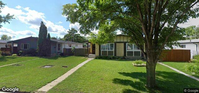 Larawan ng 40 Harwood Crescent sa Winnipeg, Manitoba