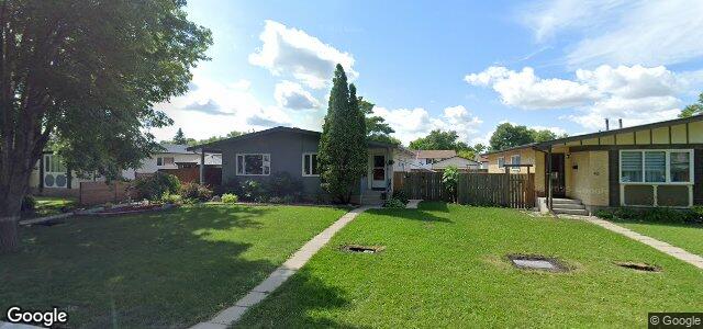 Larawan ng 44 Harwood Crescent sa Winnipeg, Manitoba