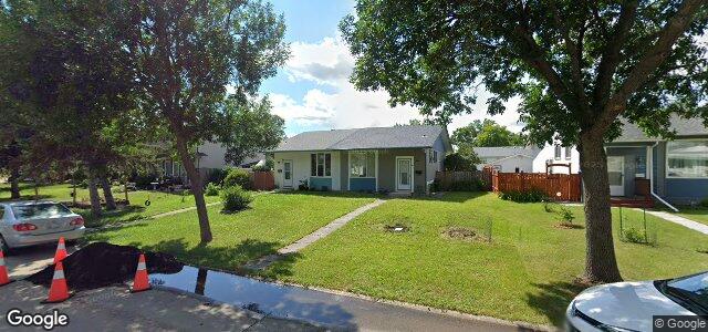 Larawan ng 50 Evenwood Crescent sa Winnipeg, Manitoba