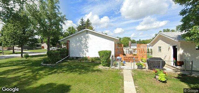 Larawan ng 52 Alder Bay sa Winnipeg, Manitoba