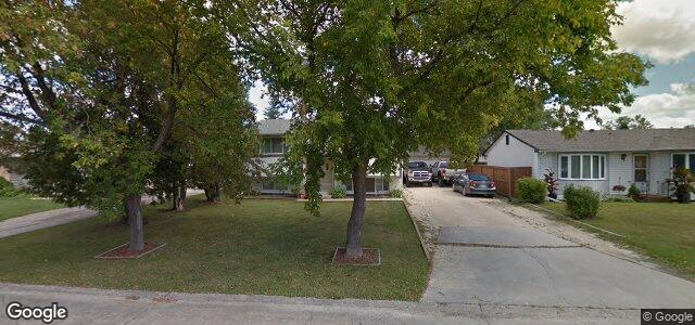 Larawan ng 72 Eager Crescent sa Winnipeg, Manitoba