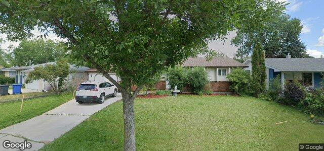 Larawan ng 99 Harwood Crescent sa Winnipeg, Manitoba