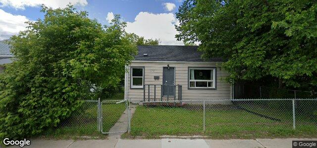 Larawan ng 1202 Logan Avenue sa Winnipeg, Manitoba