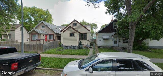 Photo of 1499 Bannatyne Avenue W in Winnipeg, Manitoba