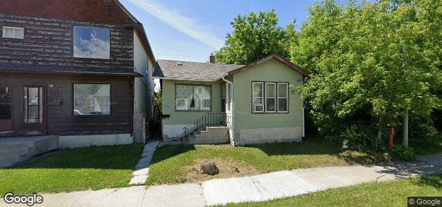 Photo of 1506 Pacific Avenue W in Winnipeg, Manitoba