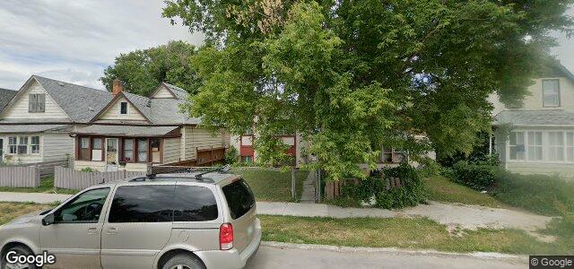 Larawan ng 1627 Ross Avenue W sa Winnipeg, Manitoba