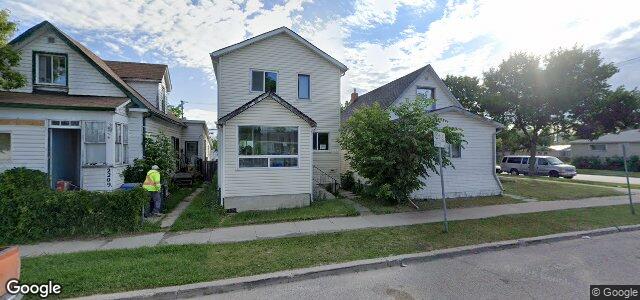 Larawan ng 2207 Gallagher Avenue sa Winnipeg, Manitoba