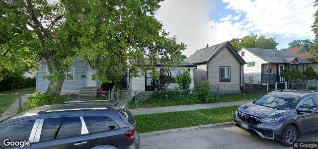 Larawan ng 303 Mckelvey Street sa Winnipeg, Manitoba