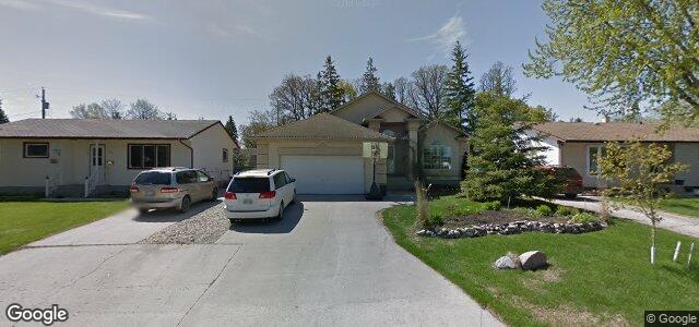 Larawan ng 10 Belcourt Bay sa Winnipeg, Manitoba