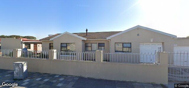 Larawan ng 10 Dickens Drive sa Winnipeg, Manitoba