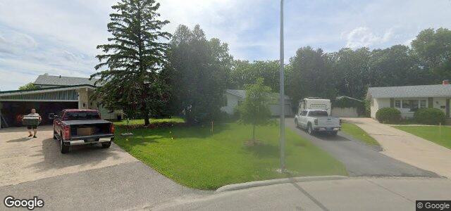 Larawan ng 113 Dickens Drive sa Winnipeg, Manitoba