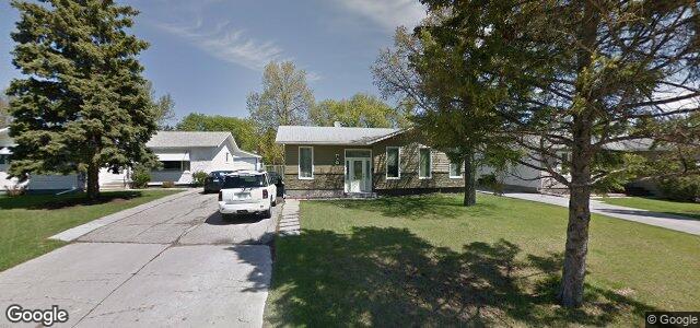 Larawan ng 114 Whitegates Crescent sa Winnipeg, Manitoba
