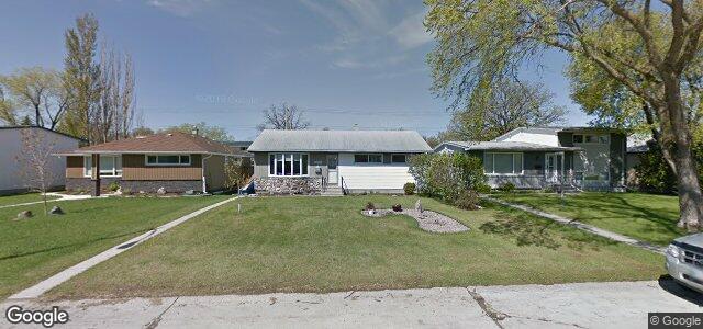 Larawan ng 122 Addison Crescent sa Winnipeg, Manitoba