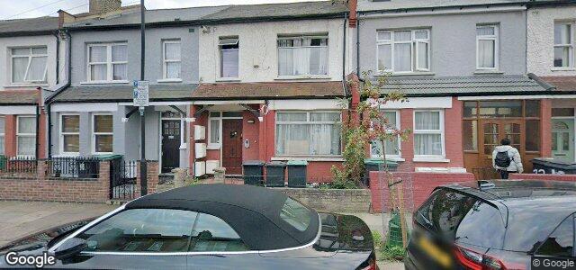 Larawan ng 14 Thackeray Avenue sa Winnipeg, Manitoba