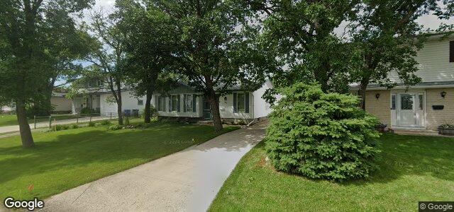 Larawan ng 140 Dickens Drive sa Winnipeg, Manitoba
