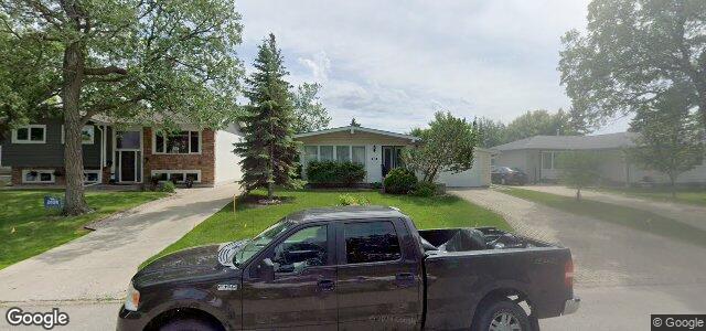 Larawan ng 145 Dickens Drive sa Winnipeg, Manitoba