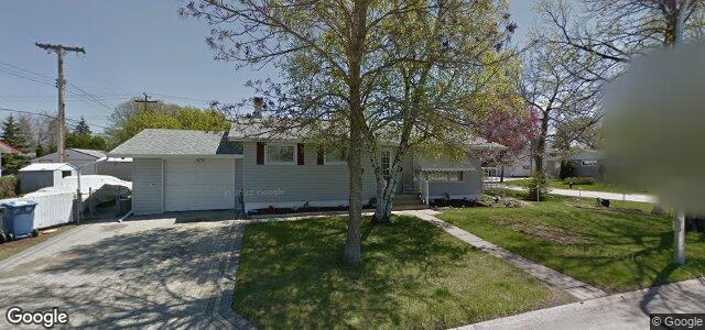 Larawan ng 15 Columbus Crescent sa Winnipeg, Manitoba