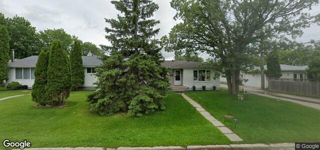 Larawan ng 15 Haultain Crescent sa Winnipeg, Manitoba