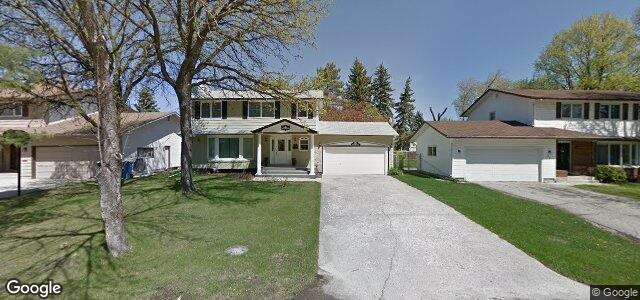 Larawan ng 15 Kilmer Avenue sa Winnipeg, Manitoba