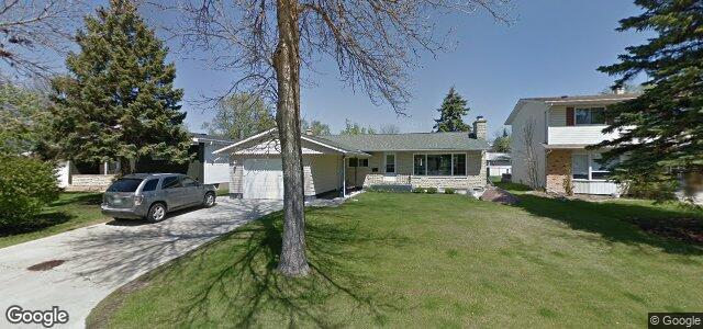 Larawan ng 15 Robert Service Bay sa Winnipeg, Manitoba