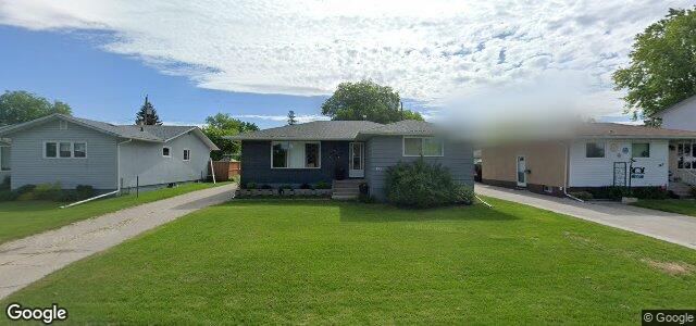 Larawan ng 151 Rouge Road sa Winnipeg, Manitoba