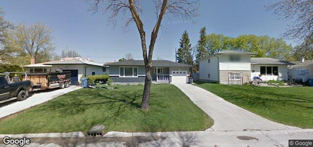 Larawan ng 19 Bering Avenue sa Winnipeg, Manitoba