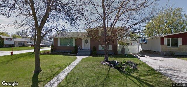 Larawan ng 2 Bering Avenue sa Winnipeg, Manitoba