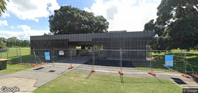 Larawan ng 2 Dickens Drive sa Winnipeg, Manitoba