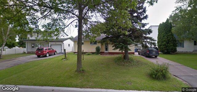 Larawan ng 204 Allard Avenue sa Winnipeg, Manitoba