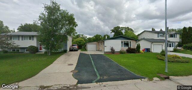 Larawan ng 206 Barron Drive sa Winnipeg, Manitoba