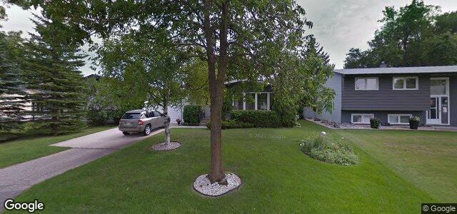 Larawan ng 220 Allard Avenue sa Winnipeg, Manitoba