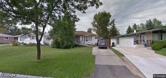 Larawan ng 221 Allard Avenue sa Winnipeg, Manitoba