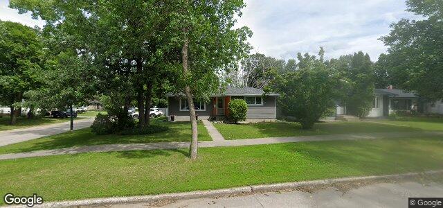 Larawan ng 221 Raquette Street sa Winnipeg, Manitoba