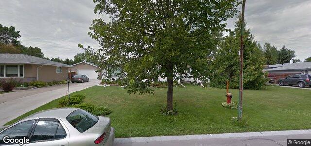 Larawan ng 225 Allard Avenue sa Winnipeg, Manitoba