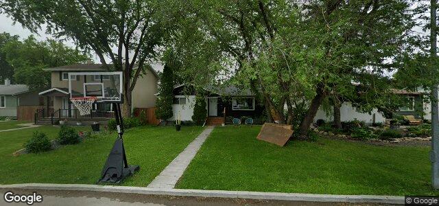 Larawan ng 235 Whitegates Crescent sa Winnipeg, Manitoba