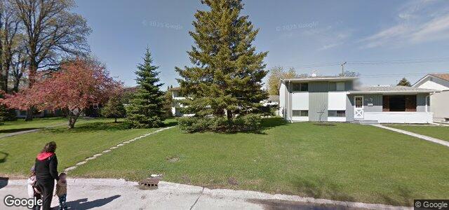 Larawan ng 28 Addison Crescent sa Winnipeg, Manitoba
