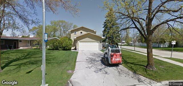 Larawan ng 3 Robert Service Bay sa Winnipeg, Manitoba