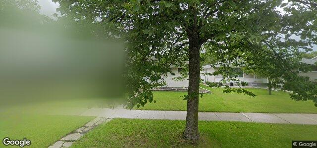 Larawan ng 302 Raquette Street sa Winnipeg, Manitoba