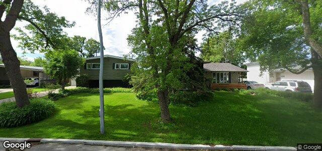 Larawan ng 33 Jolliett Crescent sa Winnipeg, Manitoba