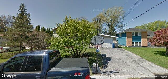 Photo of 33 Magellan Bay in Winnipeg, Manitoba