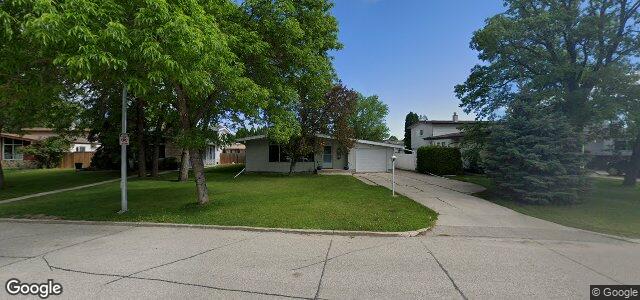 Larawan ng 3323 Assiniboine Avenue sa Winnipeg, Manitoba