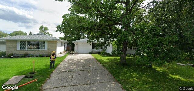 Larawan ng 34 Dickens Drive sa Winnipeg, Manitoba