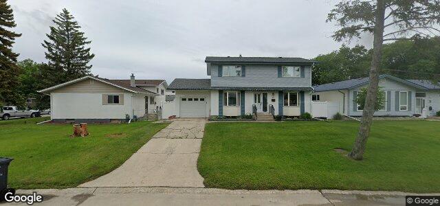 Larawan ng 35 Cora Avenue sa Winnipeg, Manitoba