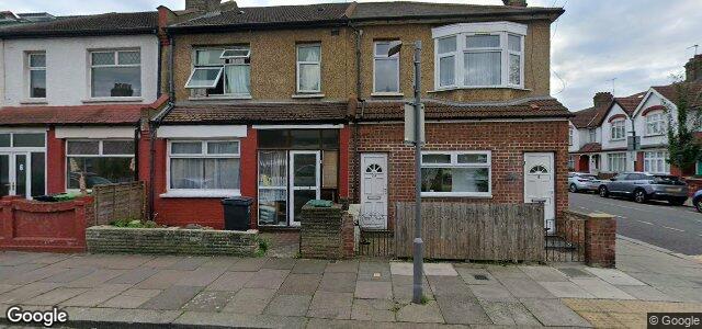 Larawan ng 4 Thackeray Avenue sa Winnipeg, Manitoba