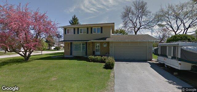 Larawan ng 40 Robert Service Bay sa Winnipeg, Manitoba