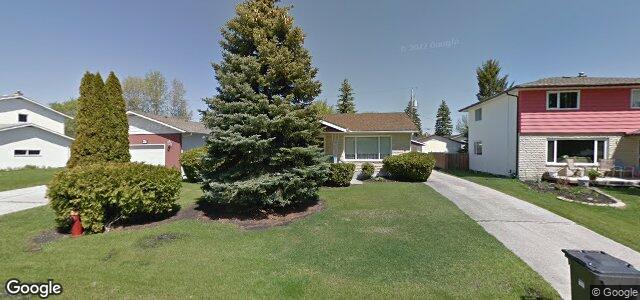 Larawan ng 43 Bering Avenue sa Winnipeg, Manitoba