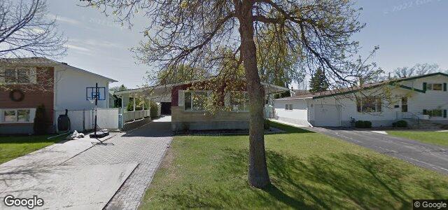 Larawan ng 6 Bering Avenue sa Winnipeg, Manitoba