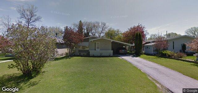 Larawan ng 61 Addison Crescent sa Winnipeg, Manitoba