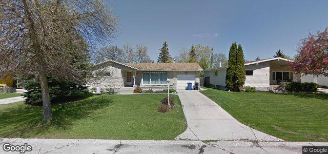Larawan ng 7 Leacock Avenue sa Winnipeg, Manitoba