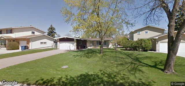 Larawan ng 7 Robert Service Bay sa Winnipeg, Manitoba